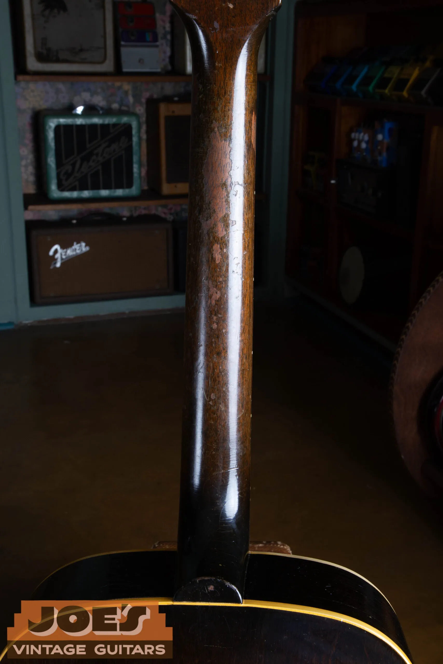 Back of neck on a 1954 Gibson ES-125 showing natural play wear through the lacquer finish