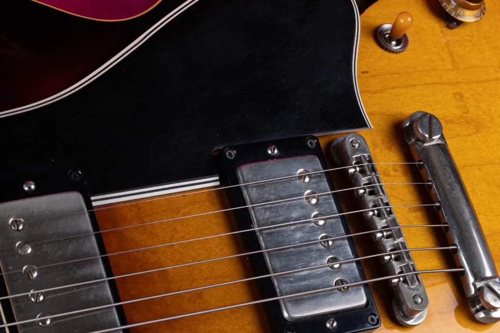 Original 1959 Gibson ES-335 long pickguard