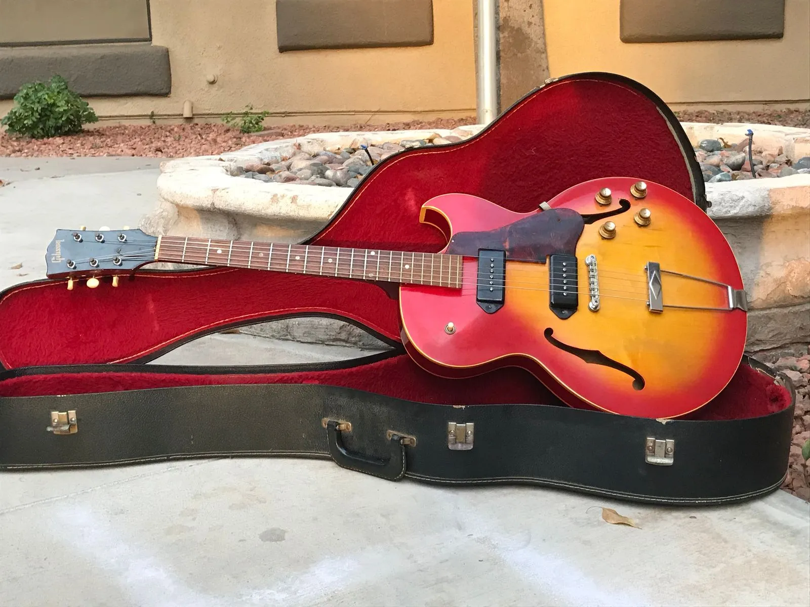 1960s Gibson ES-125 TDC in Cherry Sunburst finish, thinline body, dual pickups, Florentine cutaway