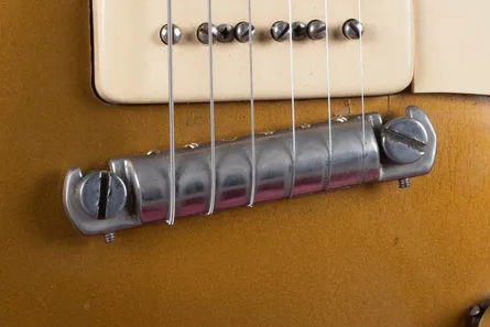 Stud wrap-over bar tailpiece on a Gibson Les Paul